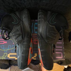 Kyrie 6 (Score Board)